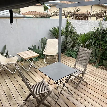 Independant Tres Calme Apartment