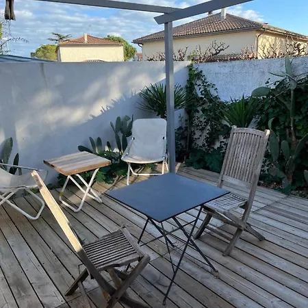 Independant Tres Calme Apartment